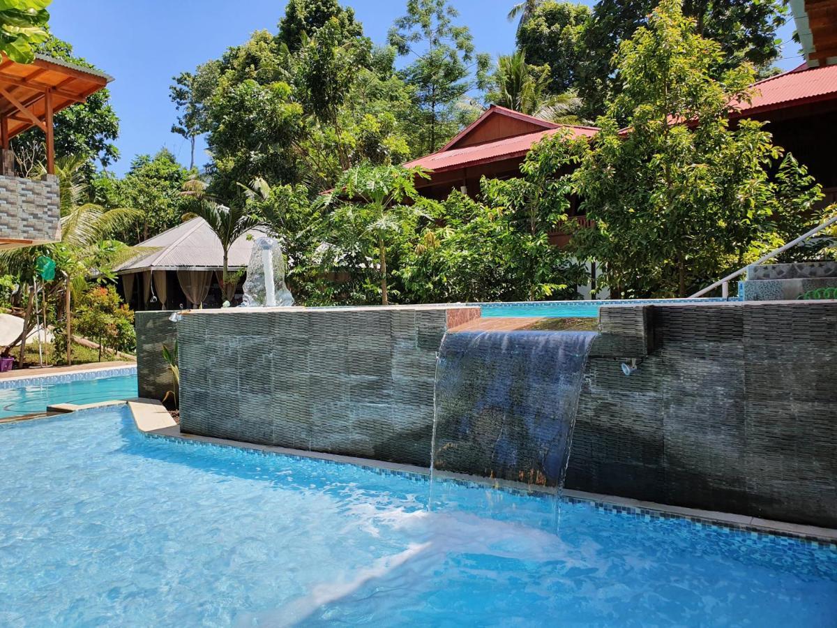Bunaken Villa Queen'S Dive Manado Exterior foto